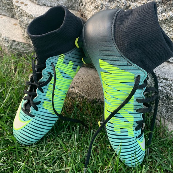 girls teal soccer cleats